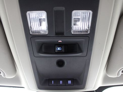 Used 2016 RAM 1500 Laramie w/ Convenience Group AWD/4WD image 19