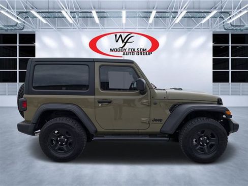 Used 2025 Jeep Wrangler Sport image 2