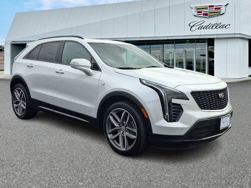 Used 2022 Cadillac XT4 Sport w/ Enhanced Visibility Package image 7