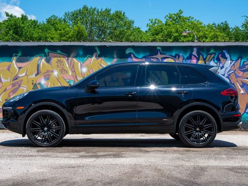 Used 2015 Porsche Cayenne S AWD/4WD image 6