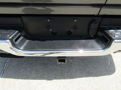 Used 2021 RAM 1500 Laramie AWD/4WD image 11
