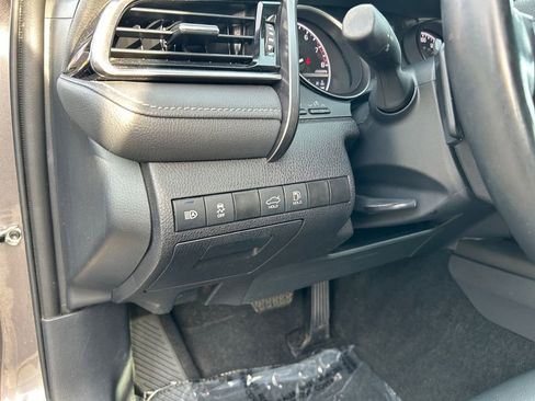 Used 2024 Toyota Camry SE AWD/4WD image 19