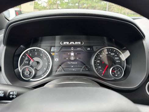 New 2026 RAM 1500 Express AWD/4WD image 11
