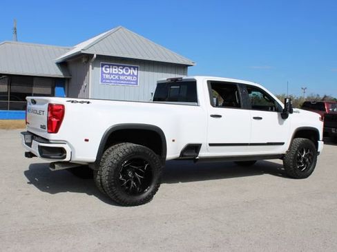 Used 2024 Chevrolet Silverado 3500 High Country w/ High Country Premium Package image 11