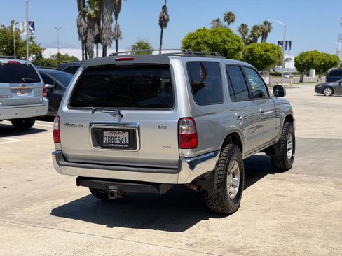 Used 2002 Toyota 4Runner SR5 RWD image 10