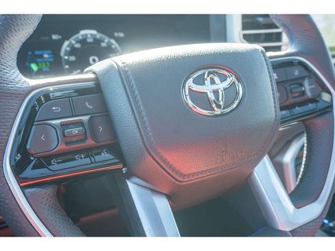 Used 2025 Toyota Tundra Platinum AWD/4WD image 31