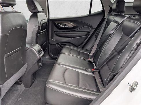Used 2024 GMC Terrain SLT image 23