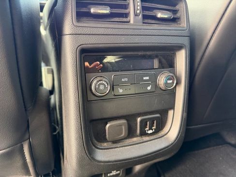 Used 2018 Buick Envision Premium AWD/4WD image 14