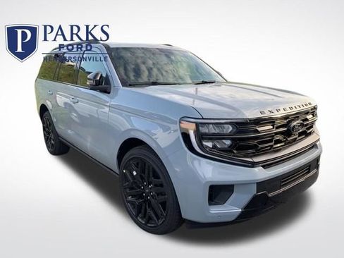 New 2026 Ford Expedition Platinum AWD/4WD image 1