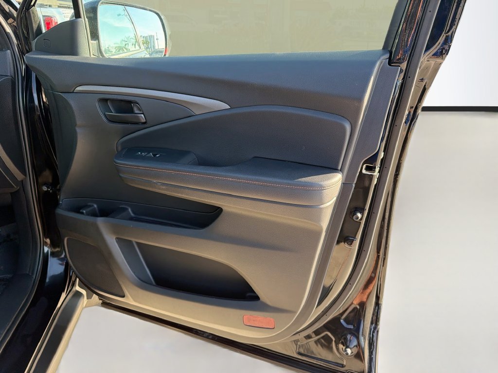 Certified 2023 Honda Passport TrailSport image 35