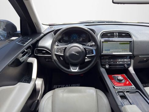 Used 2018 Jaguar F-PACE Prestige AWD/4WD image 14