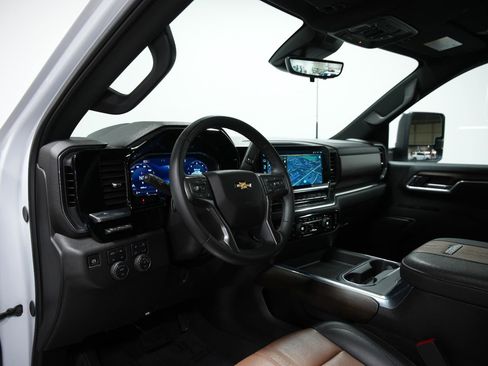 Used 2025 Chevrolet Silverado 2500 High Country w/ High Country Premium Package image 29