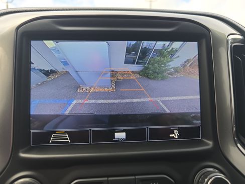 Used 2020 Chevrolet Silverado 1500 LT Trail Boss w/ Midnight Edition image 32