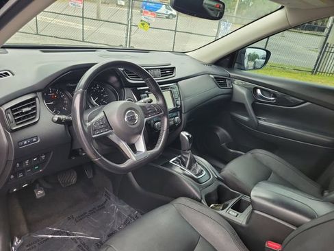 Used 2017 Nissan Rogue SL w/ SL Premium Package AWD/4WD image 13
