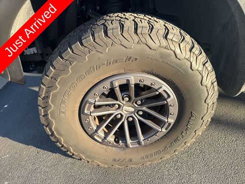 Used 2020 Ford F150 Raptor w/ Equipment Group 802A Luxury image 3