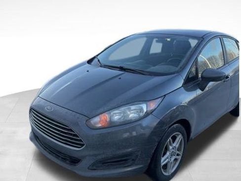 Used 2019 Ford Fiesta SE image 2