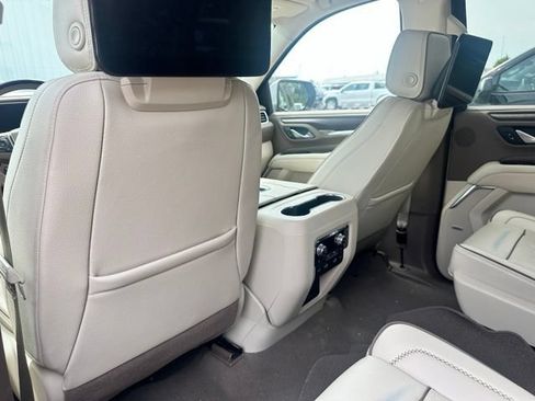 Used 2023 GMC Yukon Denali w/ Denali Reserve Package AWD/4WD image 46