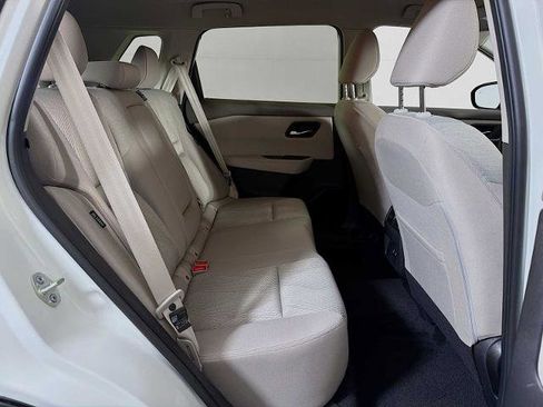 Certified 2025 Nissan Rogue SV AWD/4WD image 22