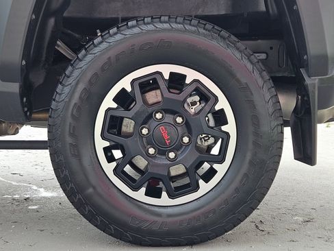Used 2024 Toyota Tacoma TRD Off-Road AWD/4WD image 29
