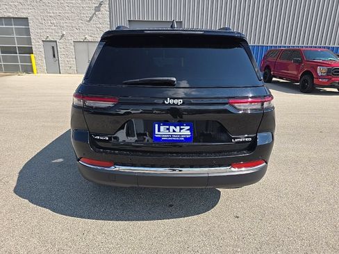 Used 2024 Jeep Grand Cherokee Limited w/ Trailer Tow Package AWD/4WD image 5