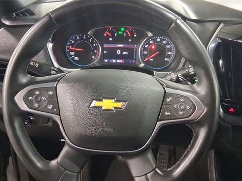 Used 2023 Chevrolet Traverse LT image 13