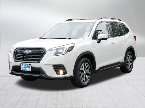Certified 2023 Subaru Forester Premium image 3