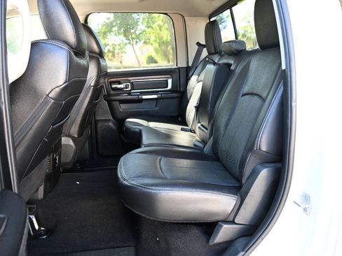 Used 2018 RAM 1500 Laramie w/ Convenience Group AWD/4WD image 24