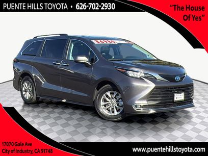 Certified 2022 Toyota Sienna XLE