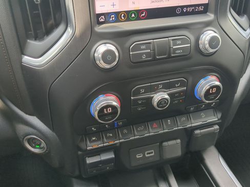 Used 2020 GMC Sierra 1500 AT4 w/ AT4 Premium Package AWD/4WD image 19