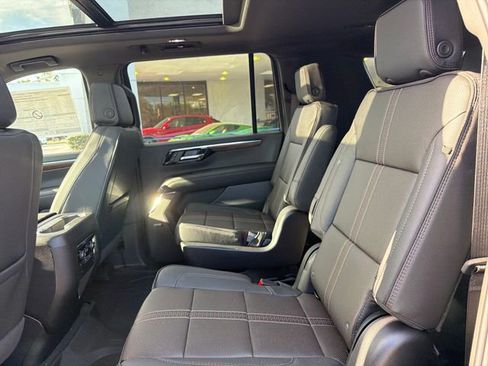 New 2026 Chevrolet Suburban High Country AWD/4WD image 24