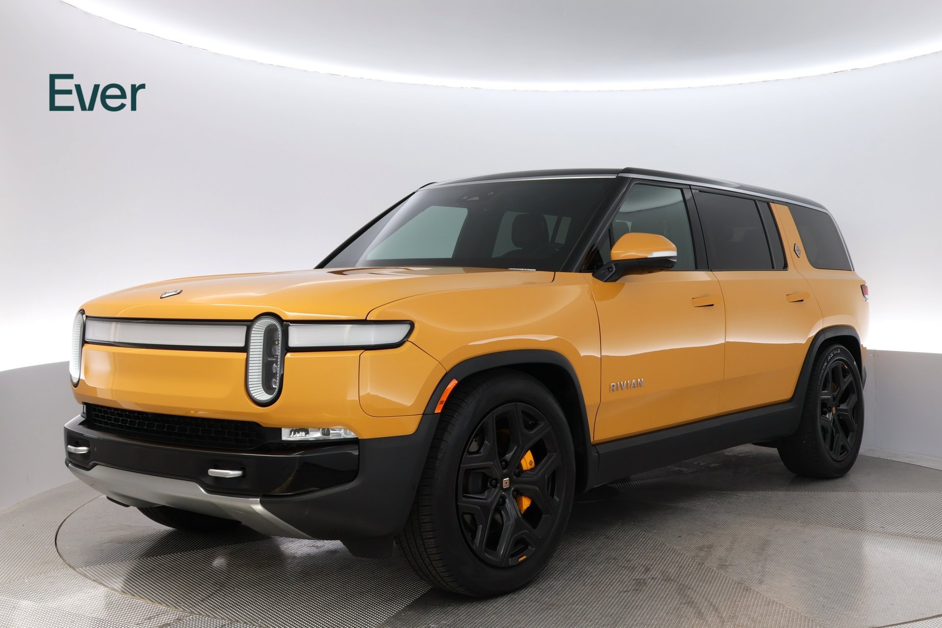 Used 2023 Rivian R1S Adventure Quad AWD/4WD image 2