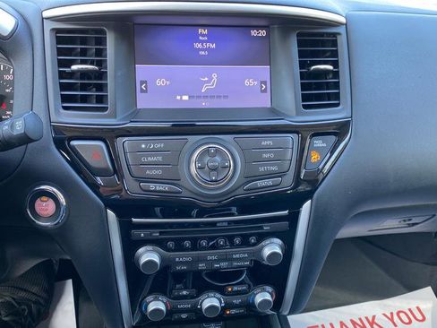 Used 2020 Nissan Pathfinder SV AWD/4WD image 13