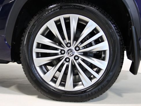 Used 2021 Toyota Highlander Platinum image 78