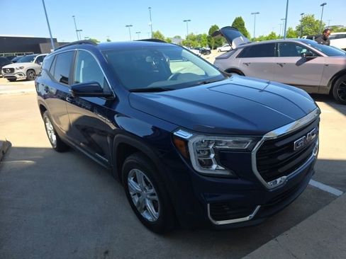 Used 2023 GMC Terrain SLE w/ Driver Convenience Package AWD/4WD image 3