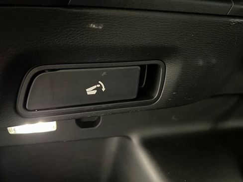 Used 2025 Mitsubishi Outlander SE AWD/4WD image 44