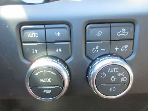 New 2026 GMC Sierra 2500 Denali Ultimate AWD/4WD image 18