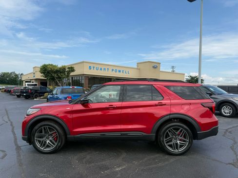 Used 2026 Ford Explorer ST-Line w/ ST-Line Street Pack AWD/4WD image 26