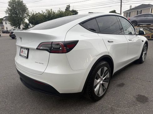 Used 2021 Tesla Model Y Long Range AWD/4WD image 7