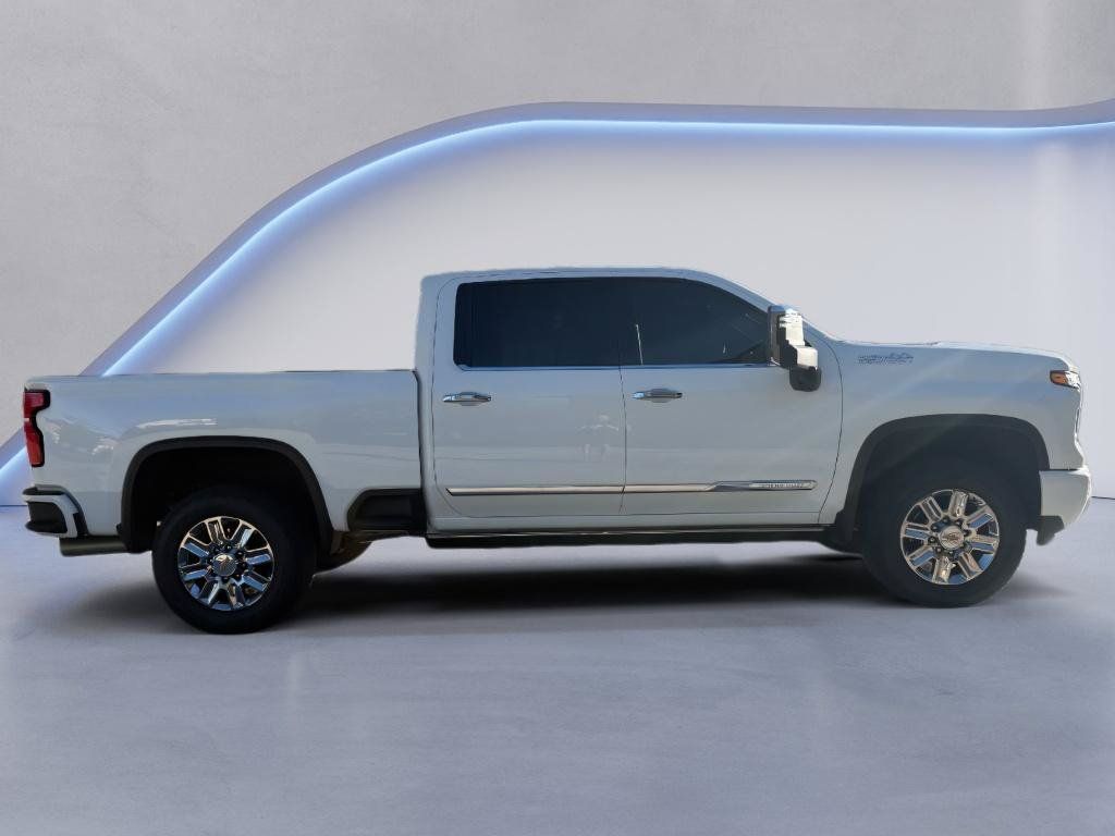 Used 2026 Chevrolet Silverado 3500 High Country w/ High Country Premium Package AWD/4WD image 6