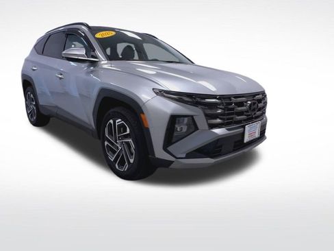 Used 2025 Hyundai Tucson Limited AWD/4WD image 2