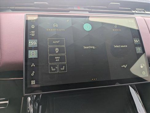 Used 2025 Land Rover Range Rover Sport Dynamic SE image 13