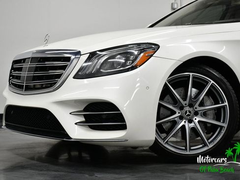 Used 2019 Mercedes-Benz S 560 Sedan image 3