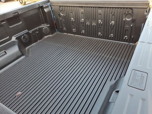 Certified 2025 Ford Ranger XLT w/ FX4 Off-Road Package image 5