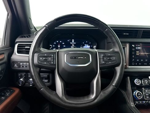 Used 2024 GMC Yukon Denali Ultimate AWD/4WD image 5