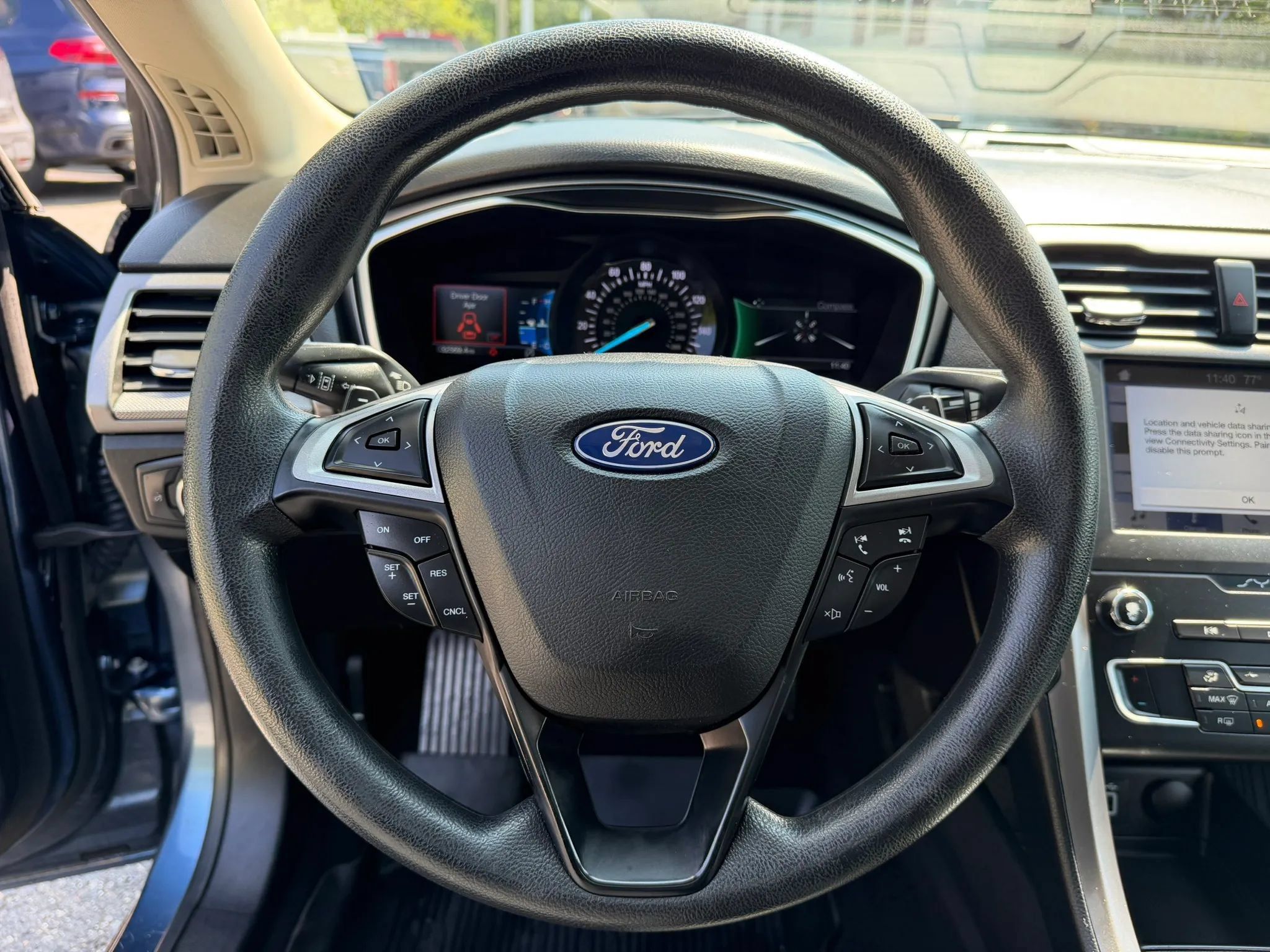 Used 2019 Ford Fusion SE FWD image 20
