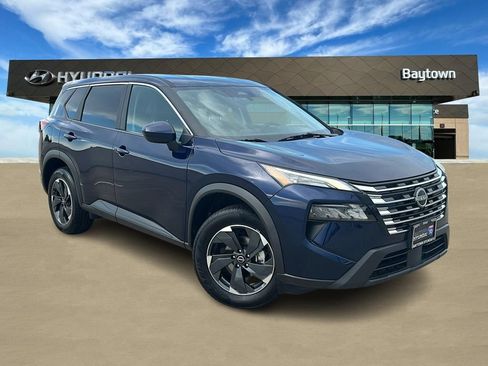 Used 2025 Nissan Rogue SV AWD/4WD image 1