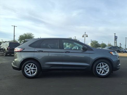 Certified 2023 Ford Edge SE image 7