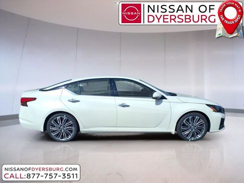 New 2025 Nissan Altima 2.5 SL image 2
