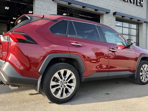 Used 2019 Toyota RAV4 Limited w/ Cold Weather Package image 9