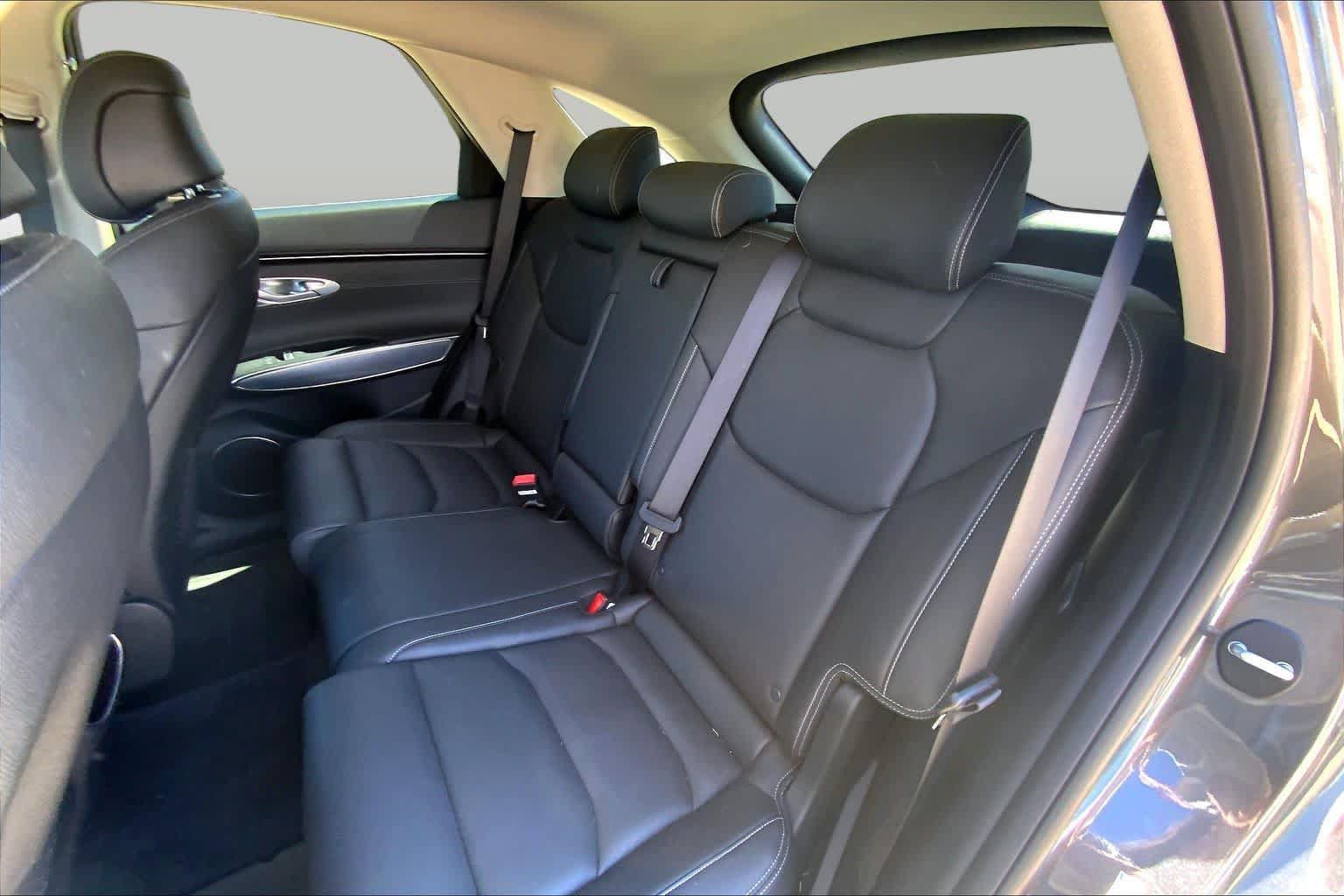 Used 2023 Genesis GV70 2.5T w/ Select Package AWD/4WD image 19
